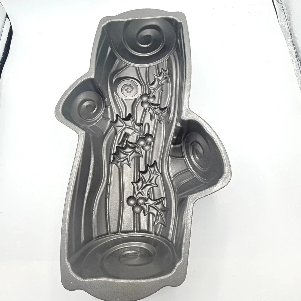 Nordic Ware Yule Log Pan Silver Cast Aluminum 9 Cup Holiday Cake Mold Excellent